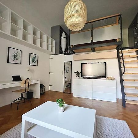 Stefanka Apartment Old Town บราติสลาวา ภายนอก รูปภาพ