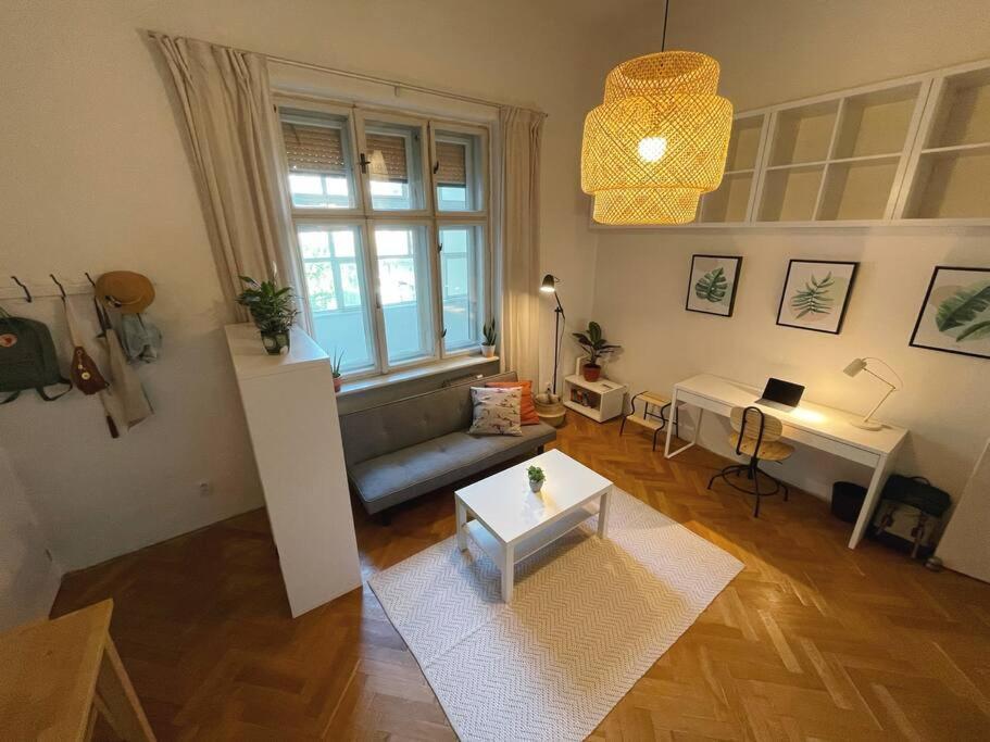 Stefanka Apartment Old Town บราติสลาวา ภายนอก รูปภาพ